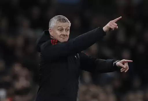 HLV Solskjaer quyết không từ chức dù M.U thảm bại trước Liverpool. HLV Solskjaer quyết không từ chức dù M.U thảm bại trước Liverpool.