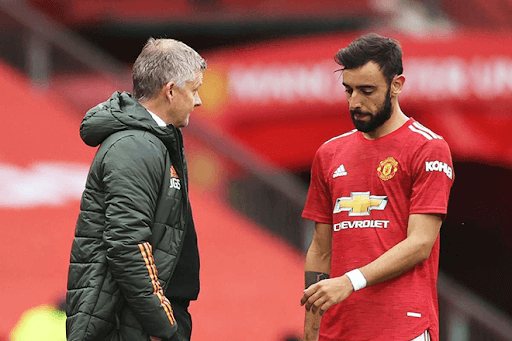 Bruno Fernandes cũng đăng đàn chỉ trích.